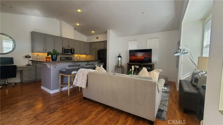 184 Sellas S Road, Ladera Ranch, California 92694