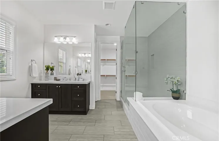28 Lark, Lake Forest, California 92630