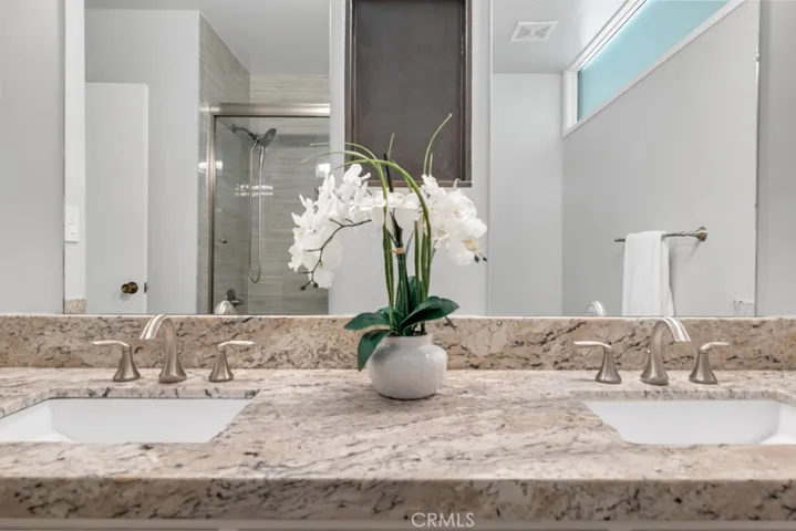 10201 Wystone Avenue, Northridge, California 91324
