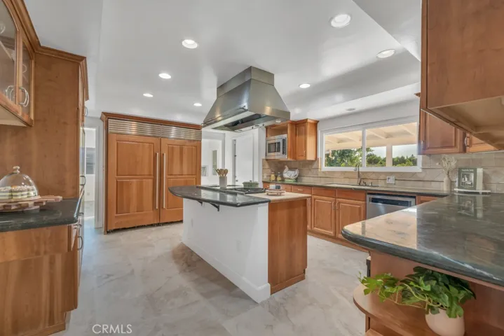 10201 Wystone Avenue, Northridge, California 91324