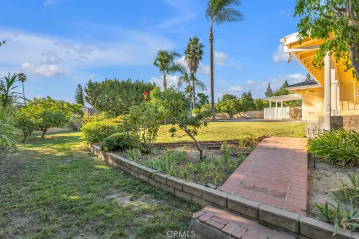 10201 Wystone Avenue, Northridge, California 91324