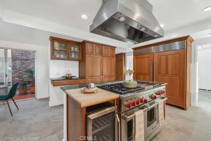 10201 Wystone Avenue, Northridge, California 91324