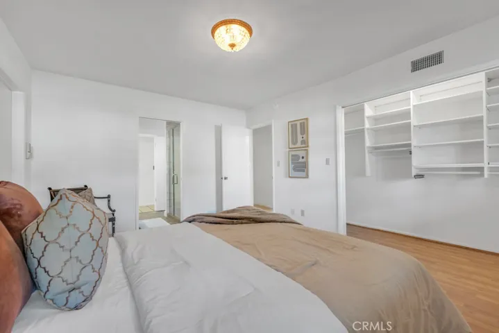 10201 Wystone Avenue, Northridge, California 91324