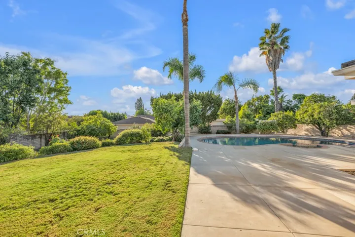 10201 Wystone Avenue, Northridge, California 91324