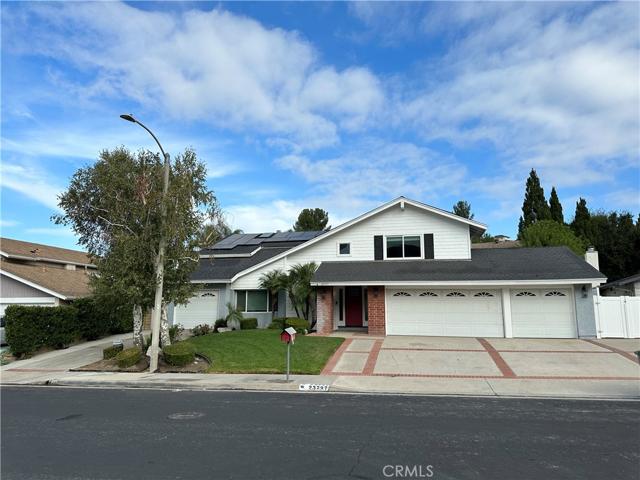 23737 Adamsboro Drive, Newhall, California 91321