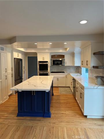 23737 Adamsboro Drive, Newhall, California 91321