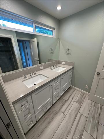 23737 Adamsboro Drive, Newhall, California 91321