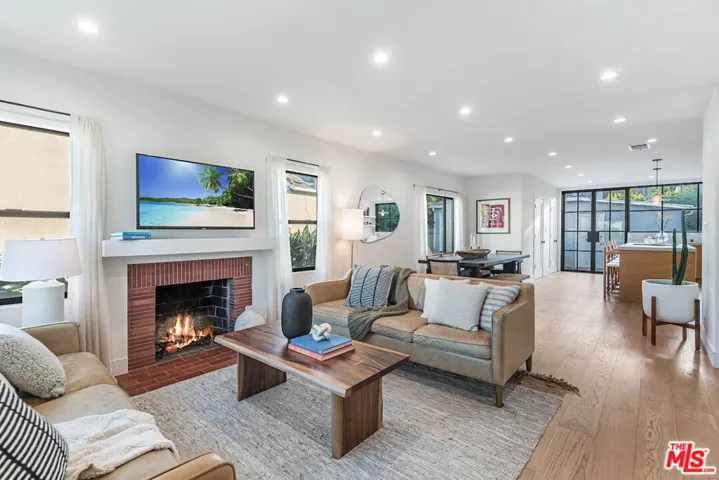 7635 Boeing Avenue, Los Angeles, California 90045