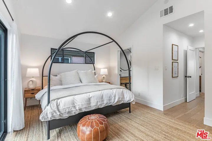 7635 Boeing Avenue, Los Angeles, California 90045