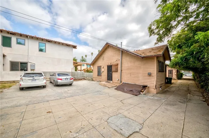 89 N Sierra Bonita Avenue, Pasadena, California 91106