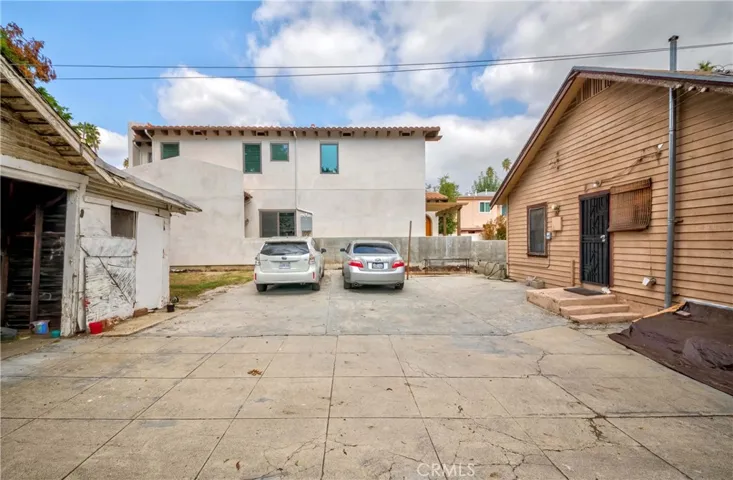 89 N Sierra Bonita Avenue, Pasadena, California 91106
