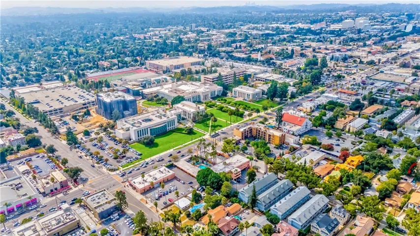 89 N Sierra Bonita Avenue, Pasadena, California 91106