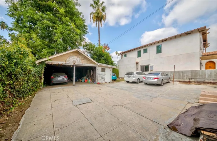 89 N Sierra Bonita Avenue, Pasadena, California 91106
