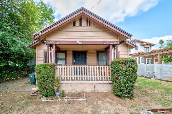 89 N Sierra Bonita Avenue, Pasadena, California 91106