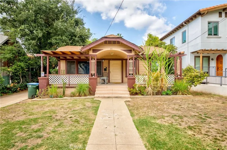 89 N Sierra Bonita Avenue, Pasadena, California 91106