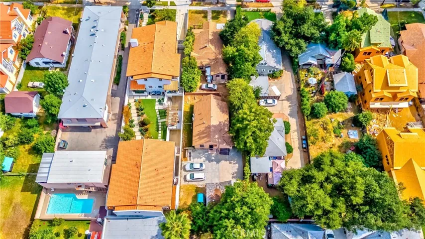 89 N Sierra Bonita Avenue, Pasadena, California 91106