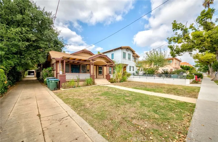 89 N Sierra Bonita Avenue, Pasadena, California 91106