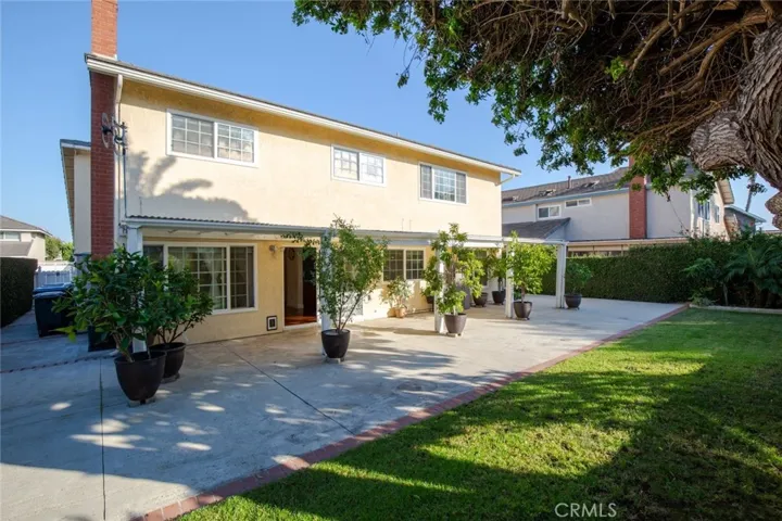 18855 Mount Morgan Circle, Fountain Valley, California 92708