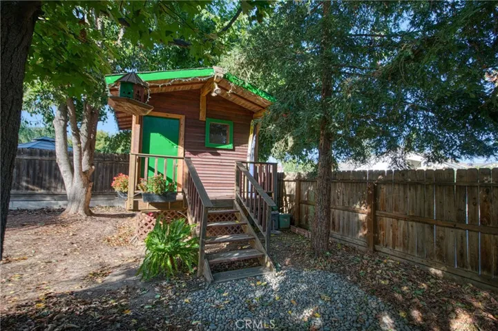 605 W Polson Avenue, Clovis, California 93612