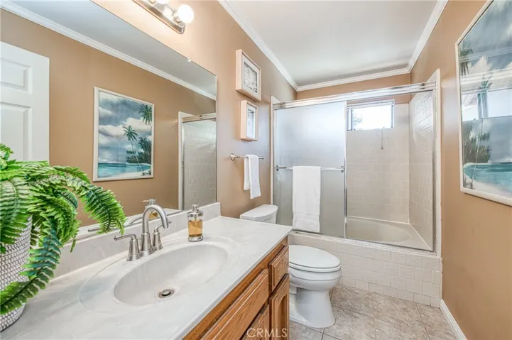 605 W Polson Avenue, Clovis, California 93612