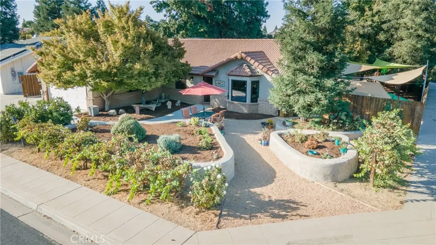 605 W Polson Avenue, Clovis, California 93612