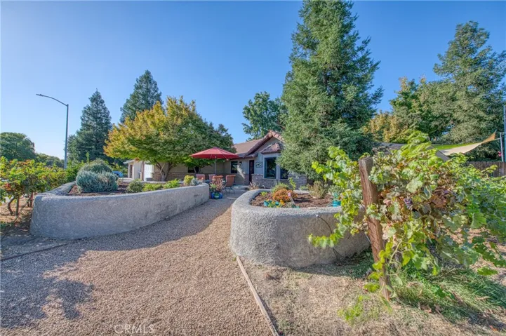 605 W Polson Avenue, Clovis, California 93612