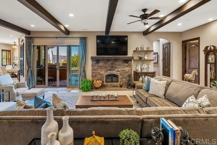 553 Sky Mesa Road, Alpine, California 91901