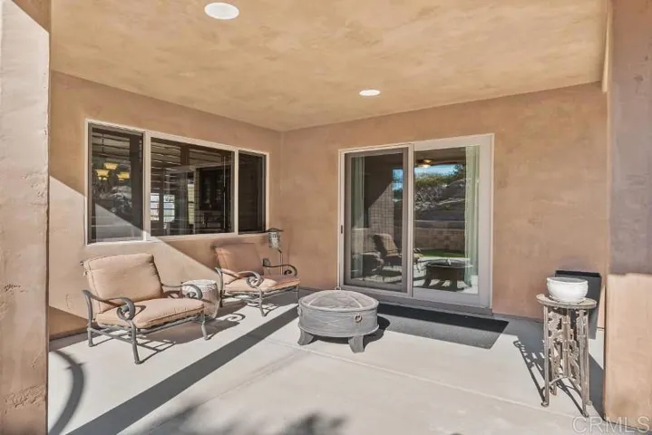 553 Sky Mesa Road, Alpine, California 91901