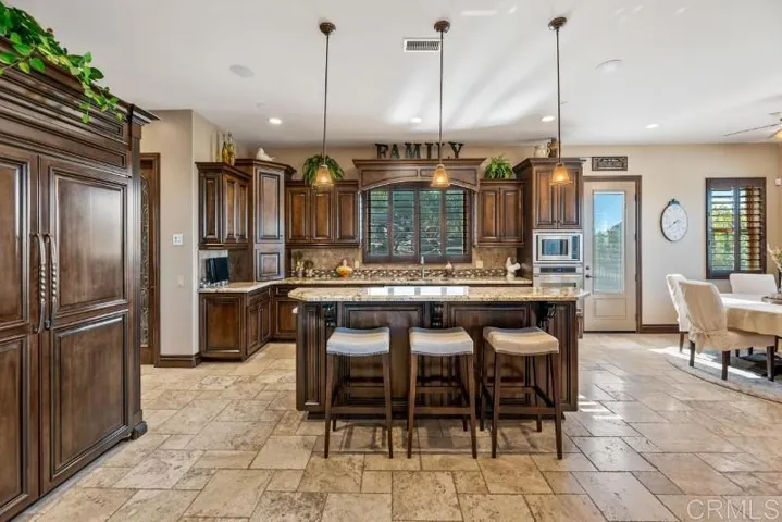 553 Sky Mesa Road, Alpine, California 91901