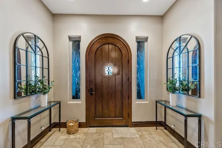 553 Sky Mesa Road, Alpine, California 91901