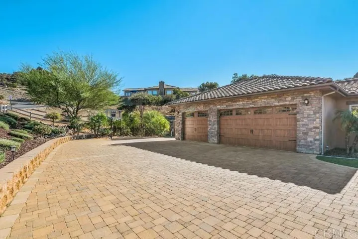 553 Sky Mesa Road, Alpine, California 91901