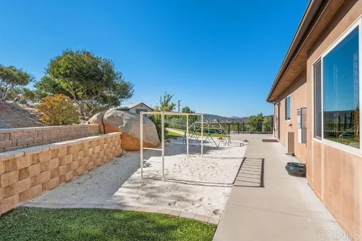 553 Sky Mesa Road, Alpine, California 91901