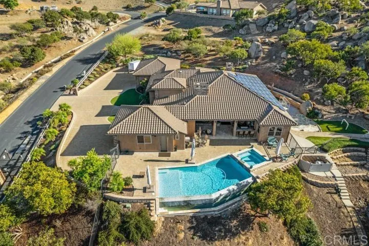 553 Sky Mesa Road, Alpine, California 91901