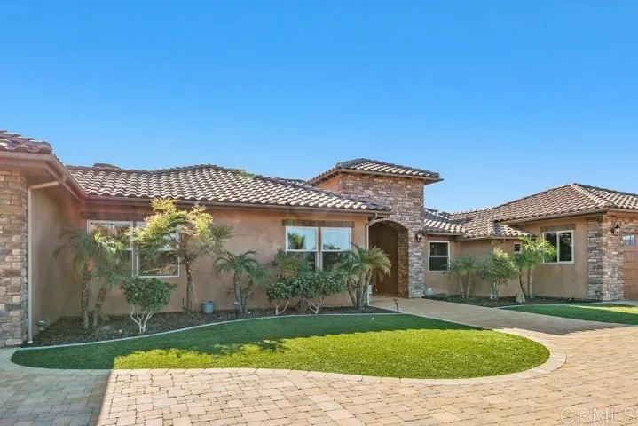 553 Sky Mesa Road, Alpine, California 91901
