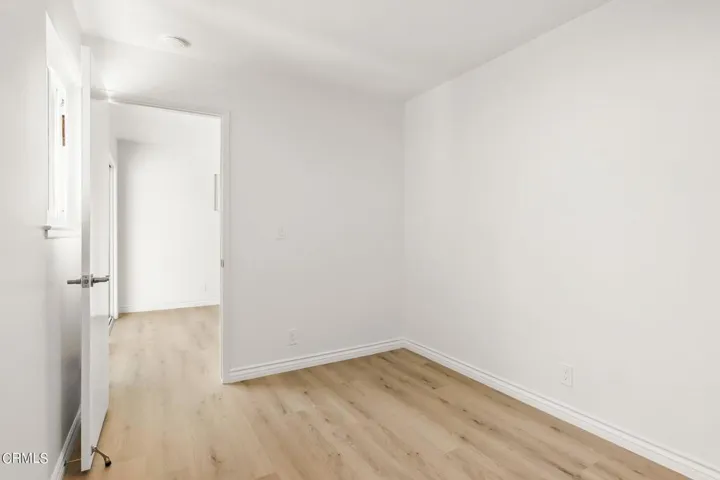 18-web-or-mls-UpMarketMedia246Gar-087