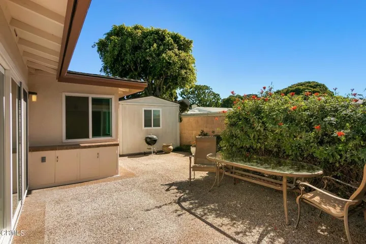 26-web-or-mls-UpMarketMedia246Gar-112