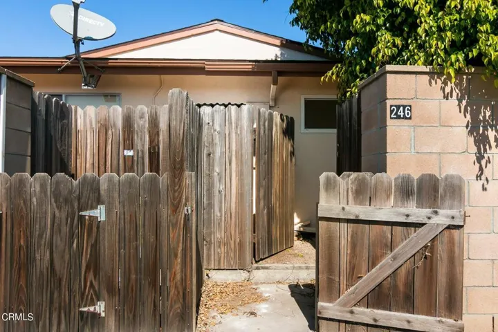 31-web-or-mls-UpMarketMedia246Gar-127