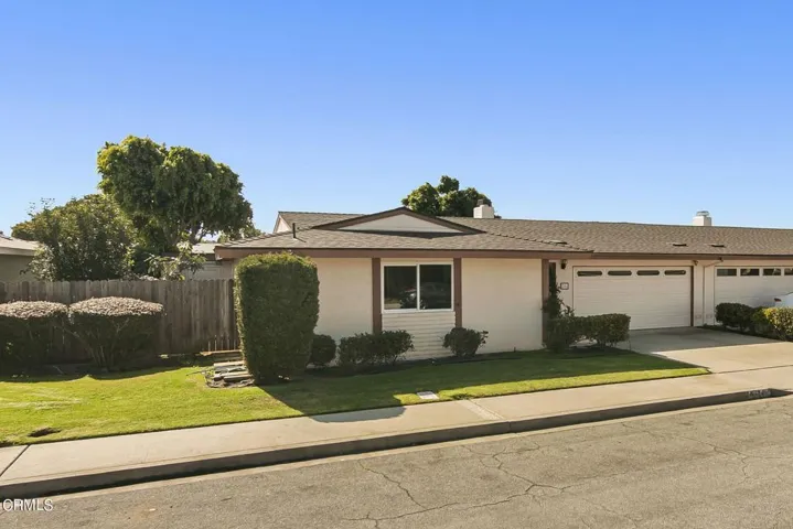 2-web-or-mls-UpMarketMedia246Gar-005a