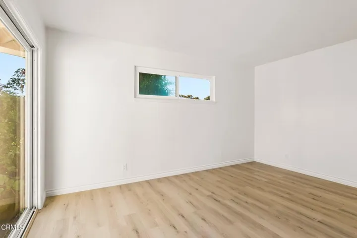 19-web-or-mls-UpMarketMedia246Gar-089