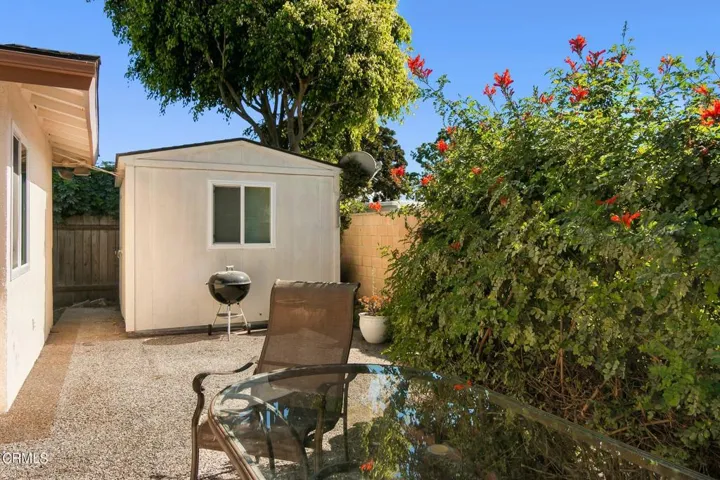 28-web-or-mls-UpMarketMedia246Gar-118