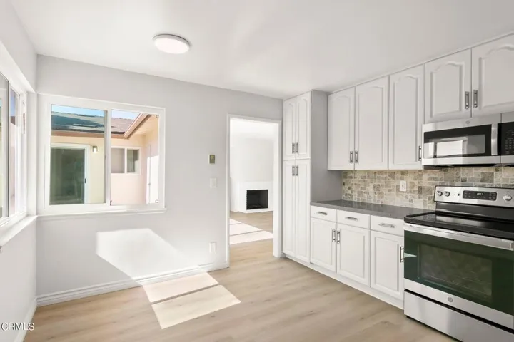 12-web-or-mls-UpMarketMedia246Gar-054