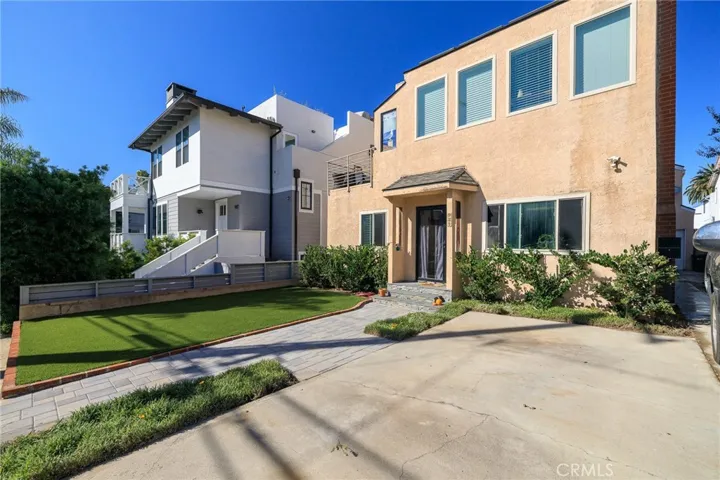 921 5th Street, Hermosa Beach, California 90254