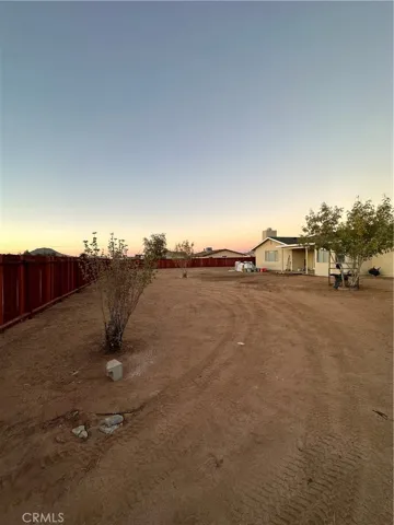 15570 Erie Road, Apple Valley, California 92307