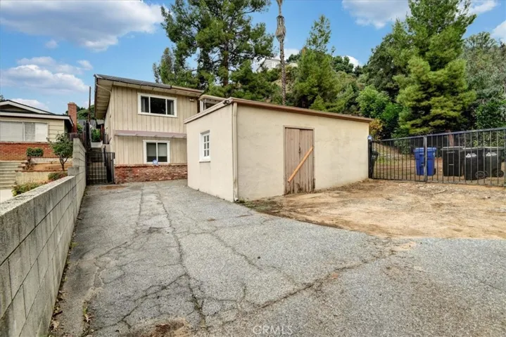 275 Churchill Road, Sierra Madre, California 91024