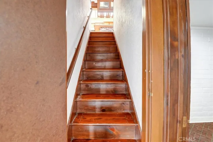 275 Churchill Road, Sierra Madre, California 91024
