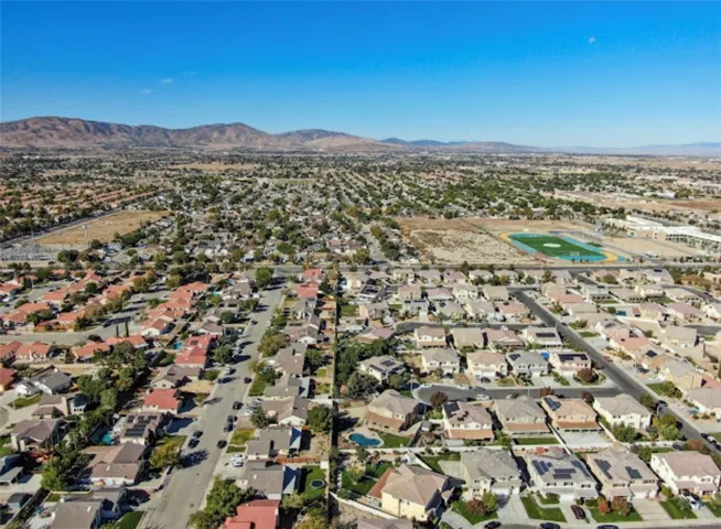 47 Th Ste/vic Avenue R11, Palmdale, California 93553