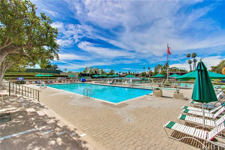 Membership to the Beach & Tennis Club