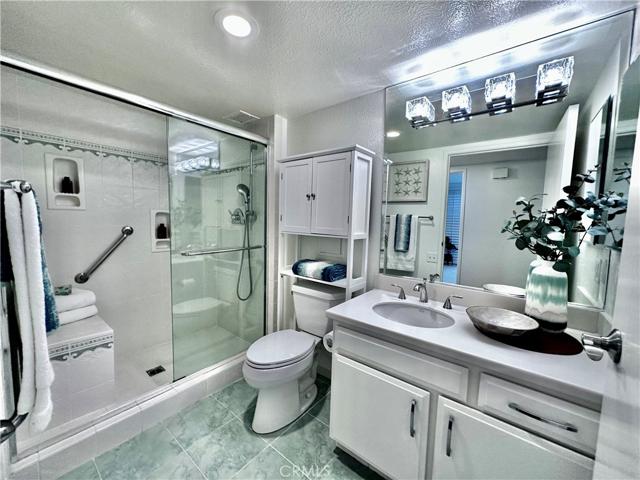 Guest bath with step in shower