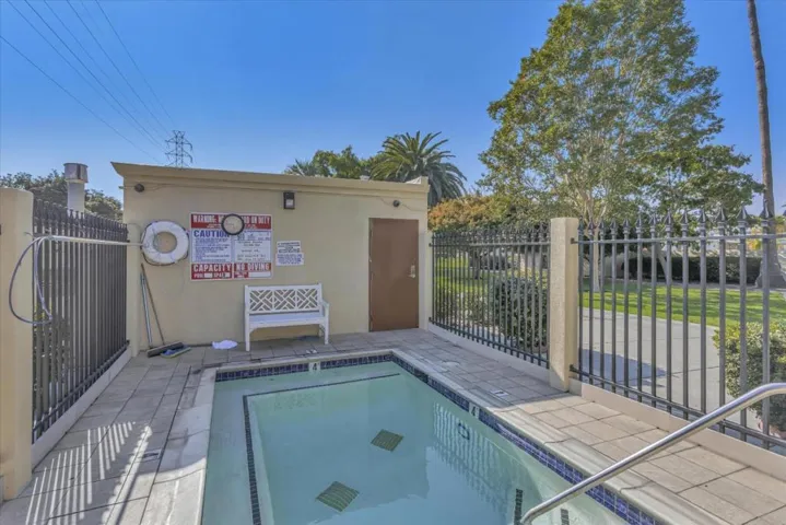 1075 Space Park Way, Mountain View, California 94043