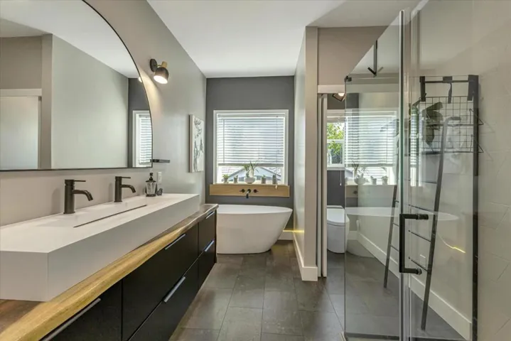 1075 Space Park Way, Mountain View, California 94043
